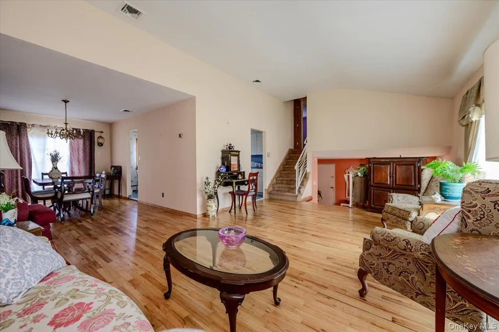 3291 Wolfson Drive Baldwin, NY 11510