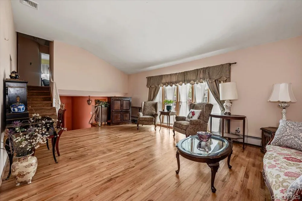 3291 Wolfson Drive Baldwin, NY 11510