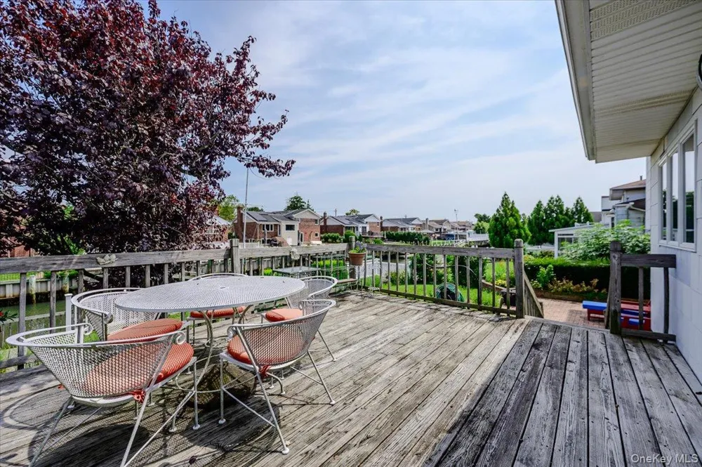 3291 Wolfson Drive Baldwin, NY 11510