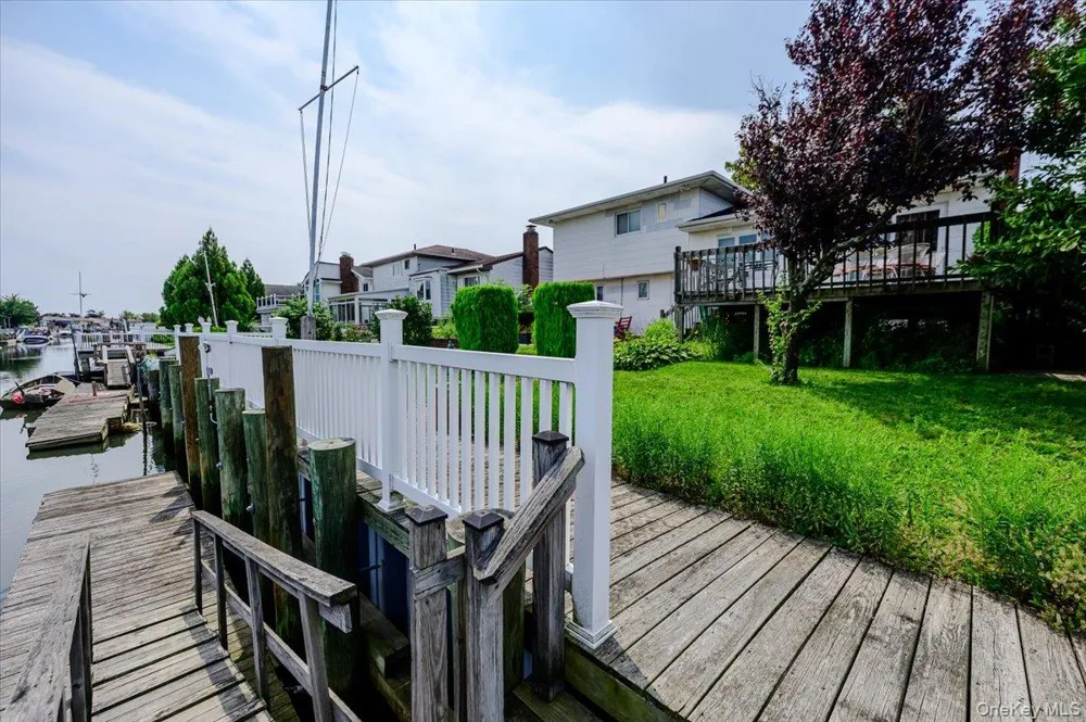 3291 Wolfson Drive Baldwin, NY 11510