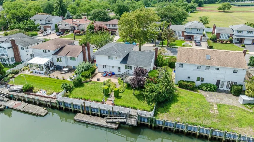 3291 Wolfson Drive Baldwin, NY 11510