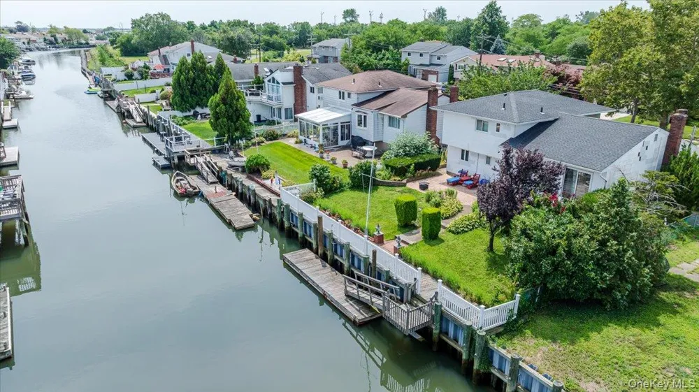 3291 Wolfson Drive Baldwin, NY 11510