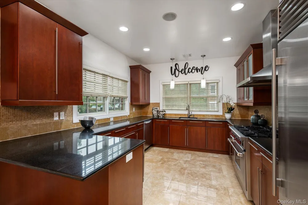 9 The Preserve #9 Woodbury, NY 11797