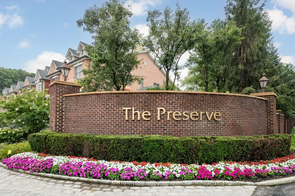 9 The Preserve #9 Woodbury, NY 11797