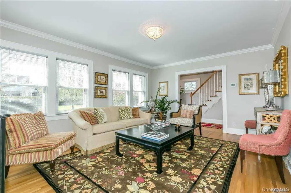 16 Union Avenue Glen Head, NY 11545