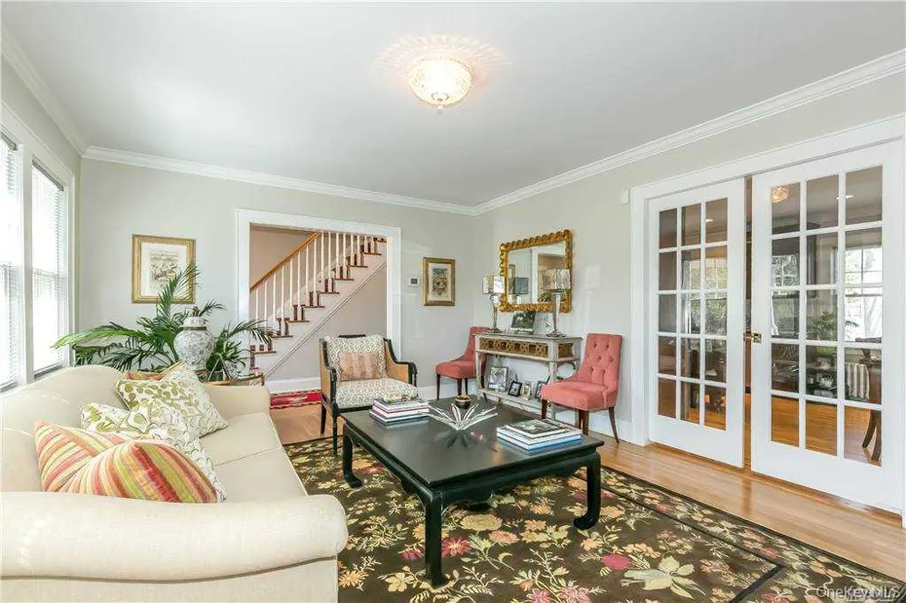 16 Union Avenue Glen Head, NY 11545