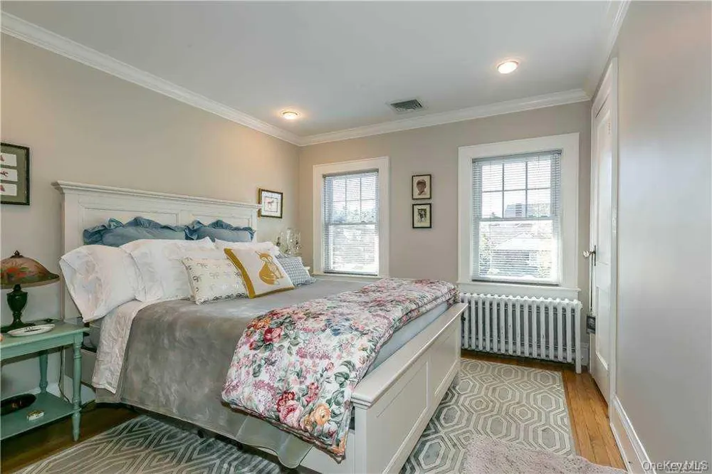 16 Union Avenue Glen Head, NY 11545