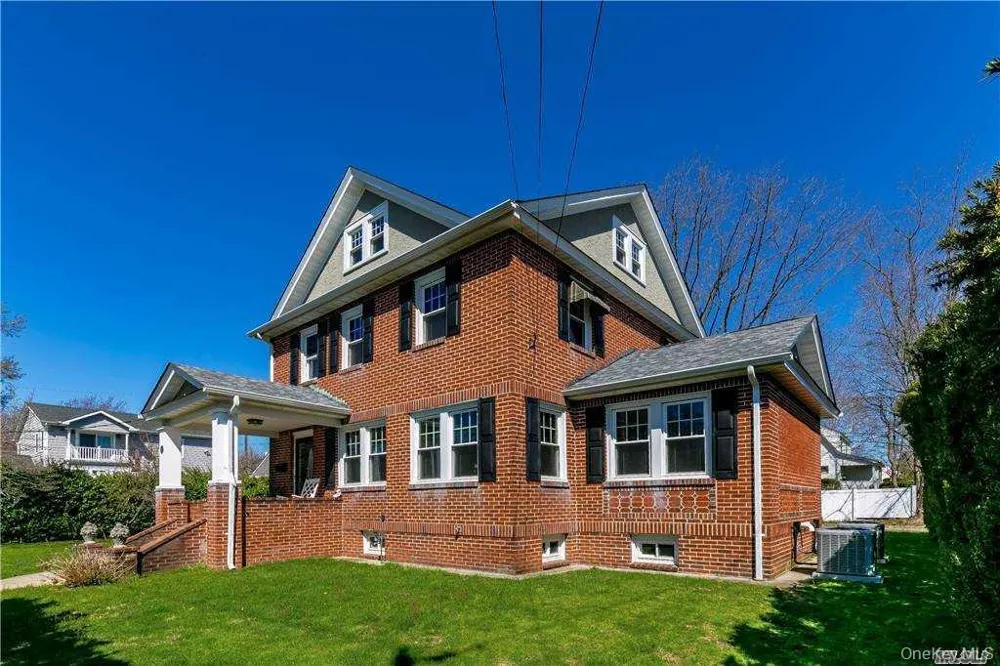 16 Union Avenue Glen Head, NY 11545