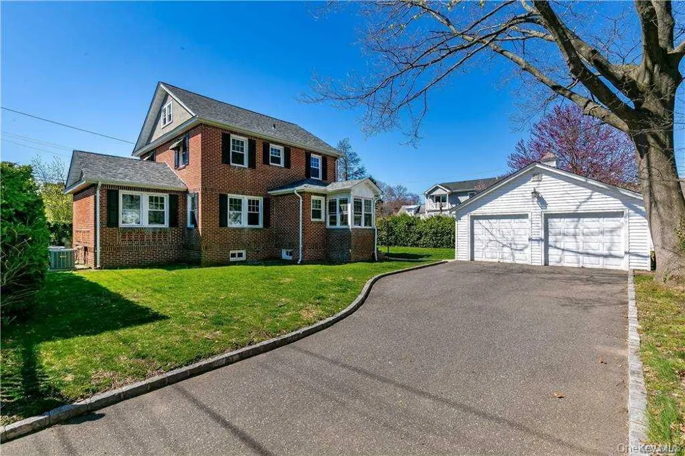 16 Union Avenue Glen Head, NY 11545
