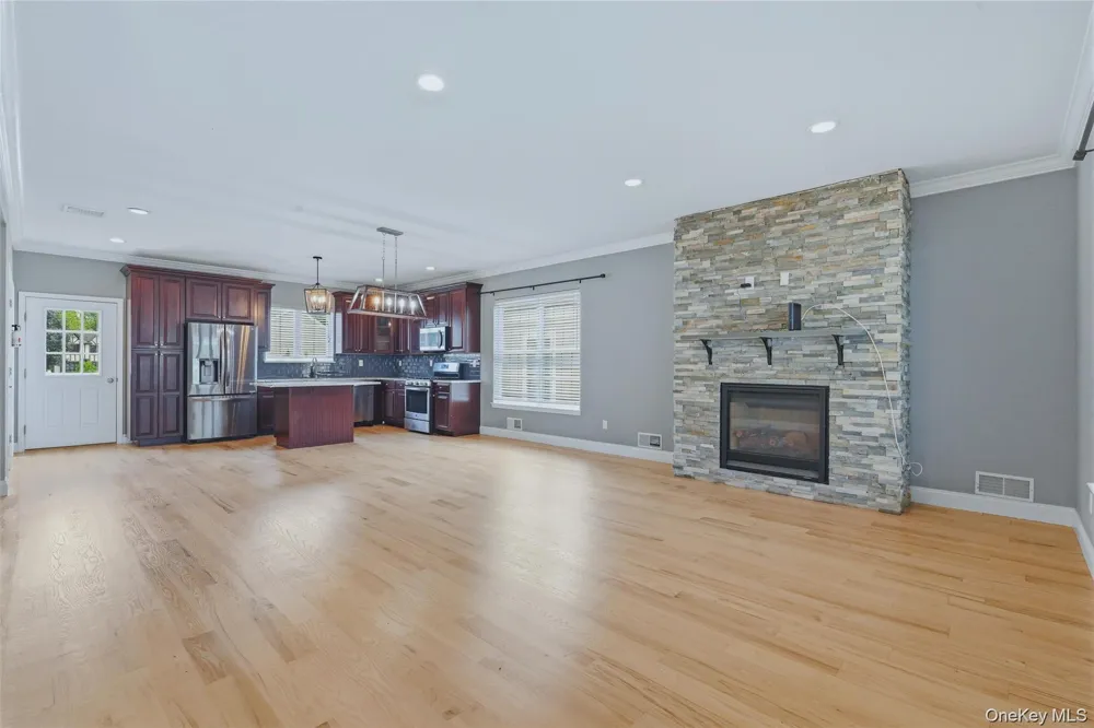 9 Emerson Terrace Highland, NY 12528
