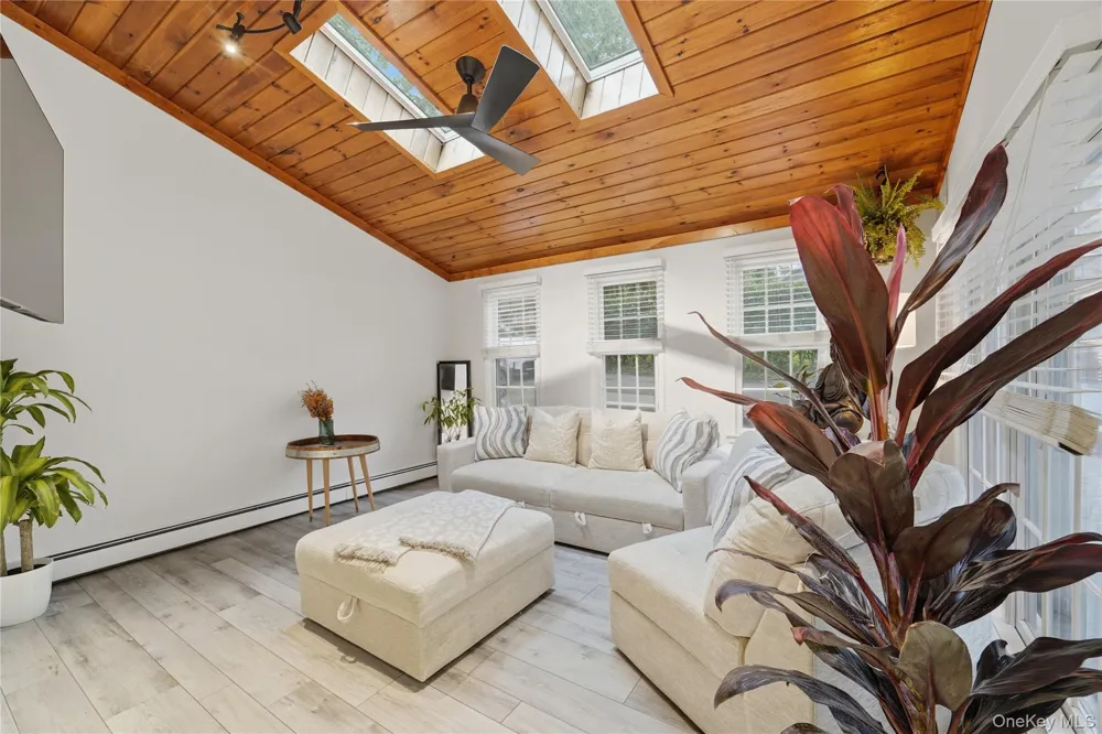 9 Morgans Way Greenwood Lake, NY 10925