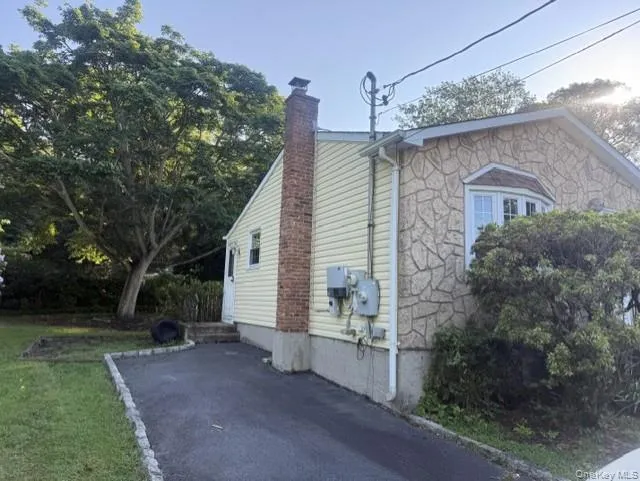 149 Locust Drive Rocky Point, NY 11778