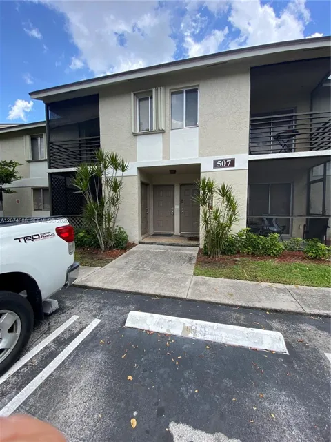 507 Gardens #203