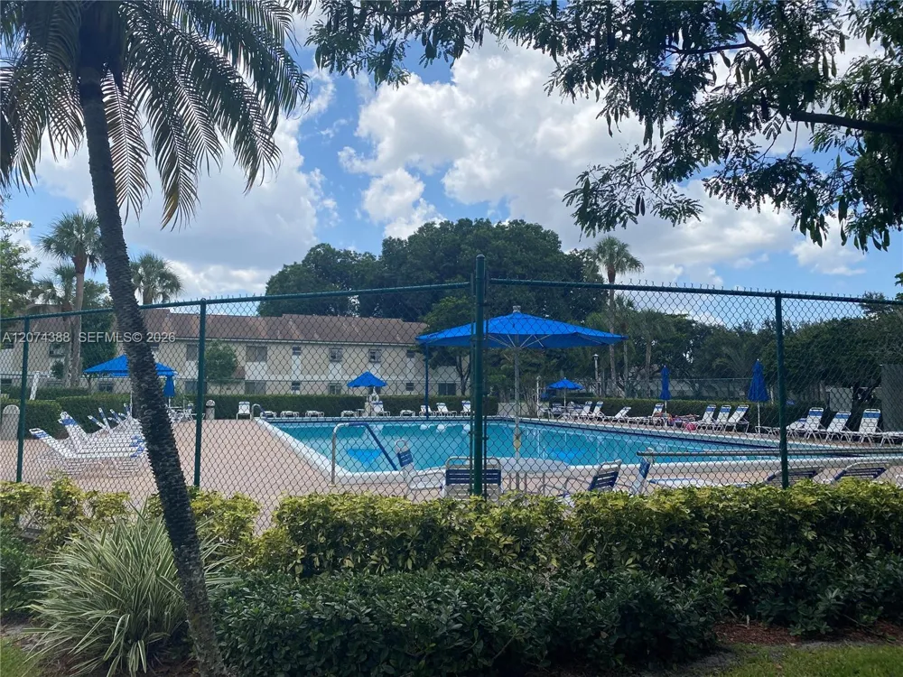 507 Gardens #203 Pompano Beach, FL 33069