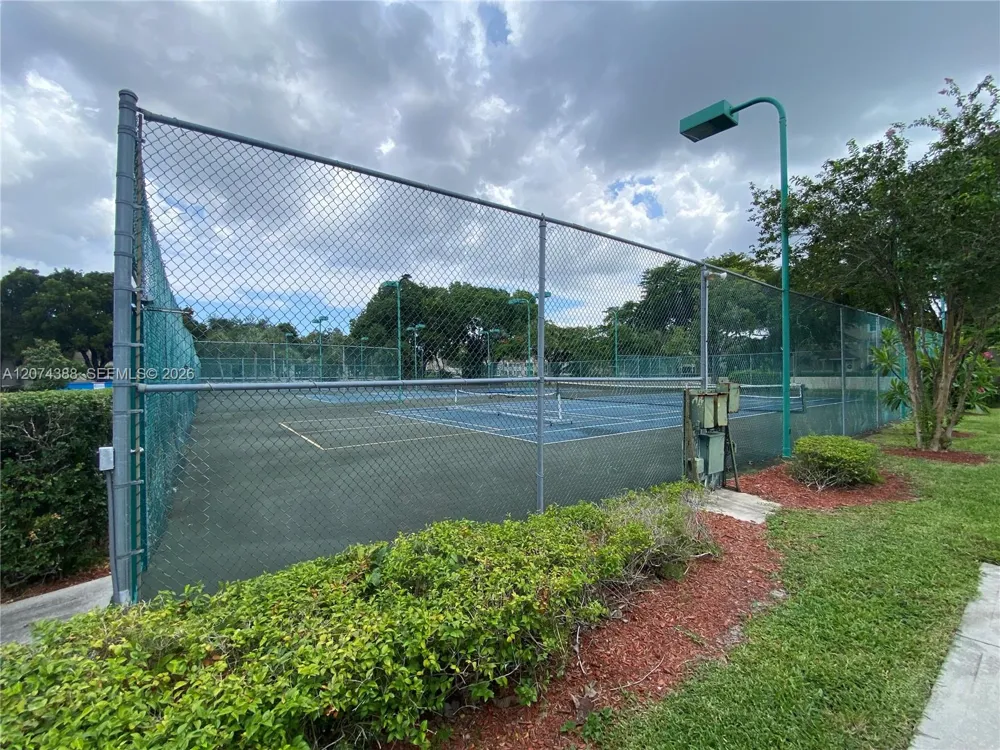 507 Gardens #203 Pompano Beach, FL 33069