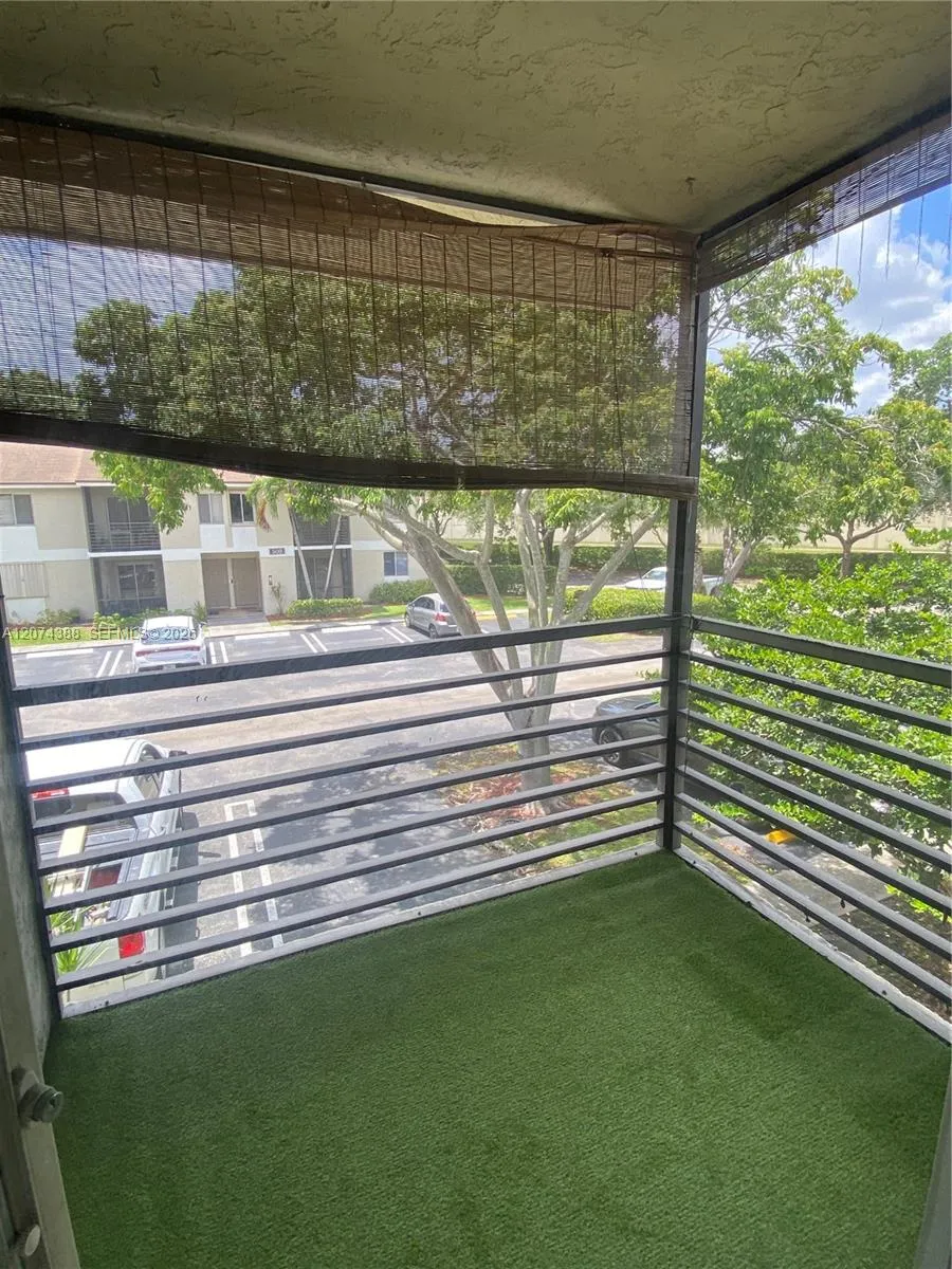 507 Gardens #203 Pompano Beach, FL 33069