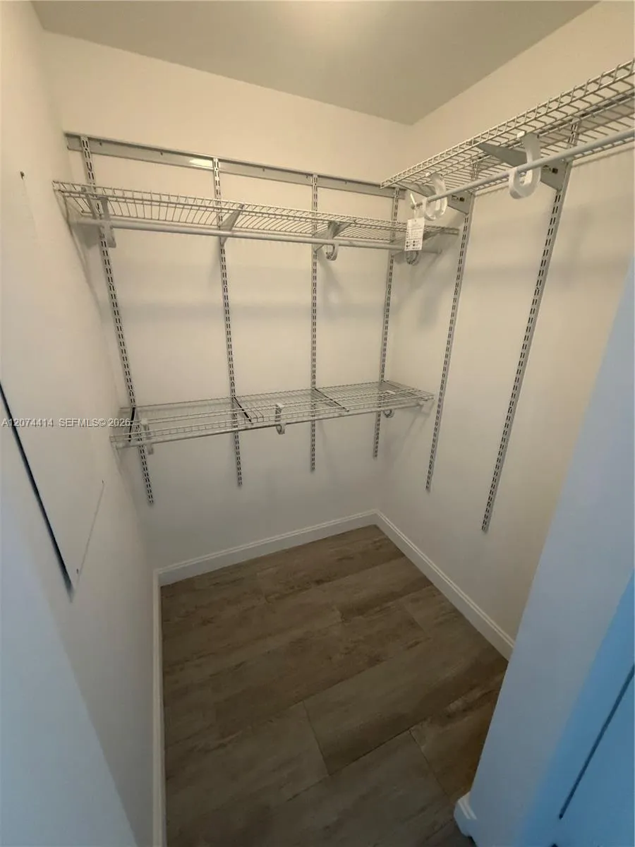 45 SW 9th St #2504 Miami, FL 33130