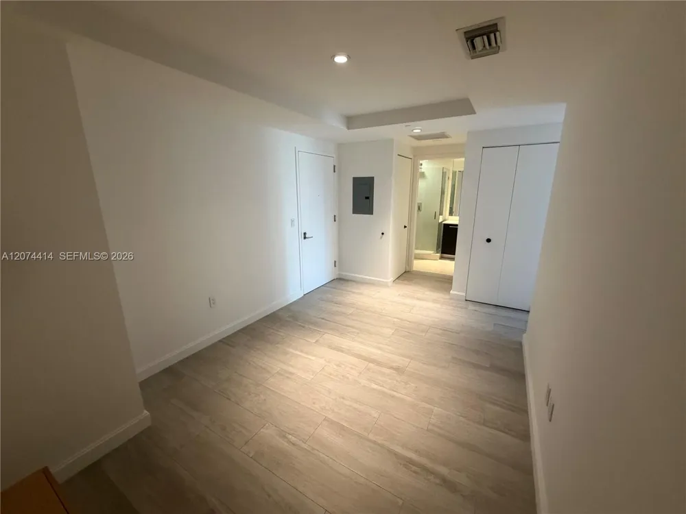 45 SW 9th St #2504 Miami, FL 33130