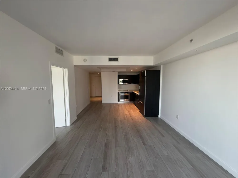 45 SW 9th St #2504 Miami, FL 33130