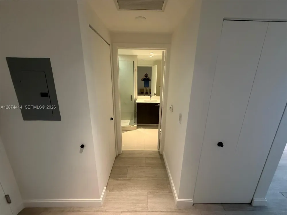 45 SW 9th St #2504 Miami, FL 33130