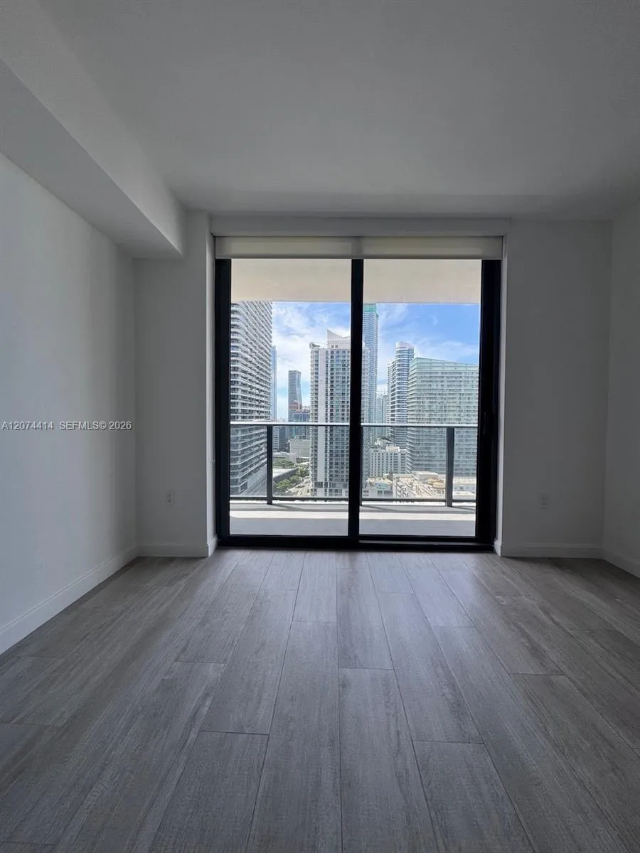 45 SW 9th St #2504 Miami, FL 33130