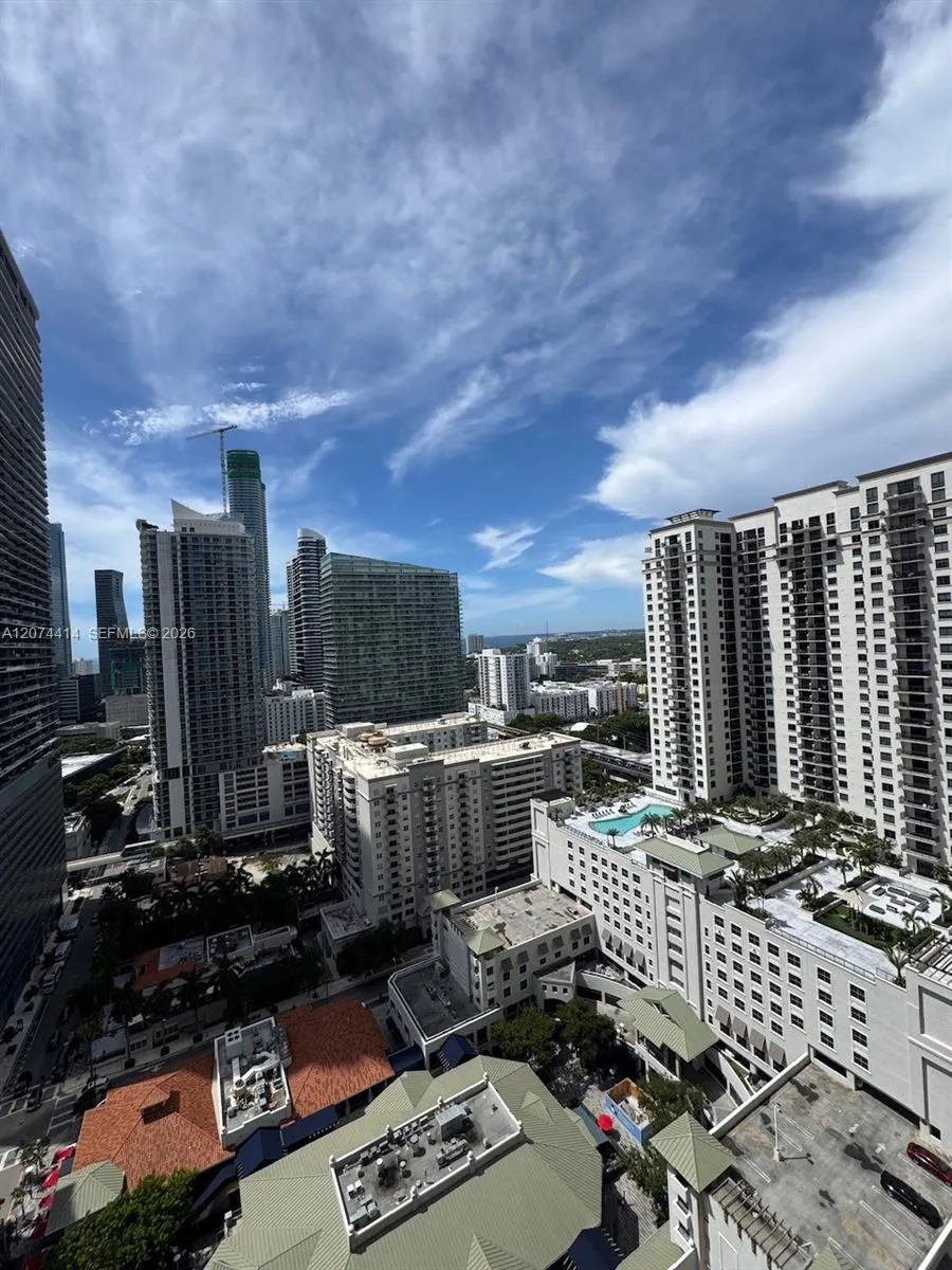 45 SW 9th St #2504 Miami, FL 33130