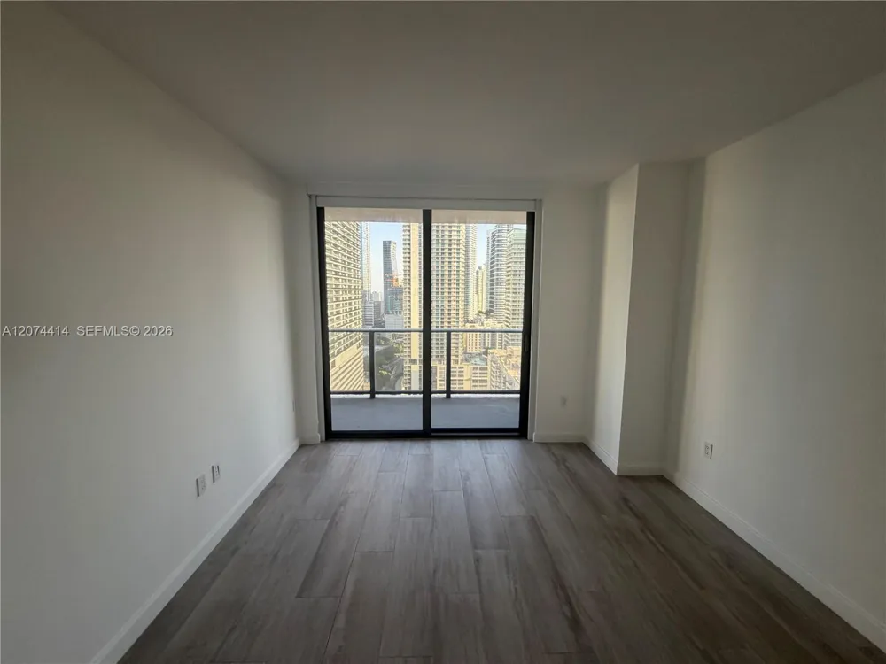 45 SW 9th St #2504 Miami, FL 33130