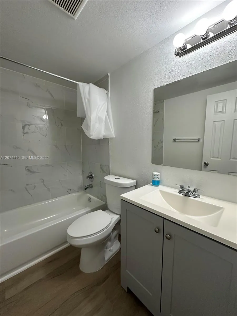 3616 NE 11th Ave #3 Oakland Park, FL 33334