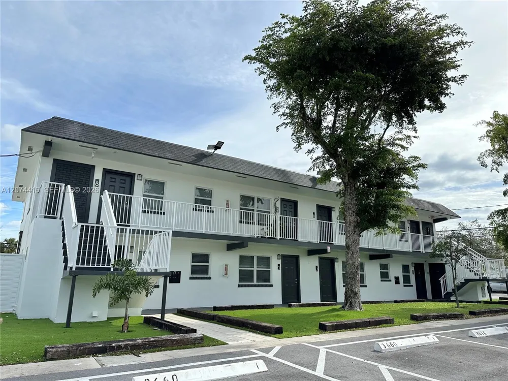 3616 NE 11th Ave #3 Oakland Park, FL 33334