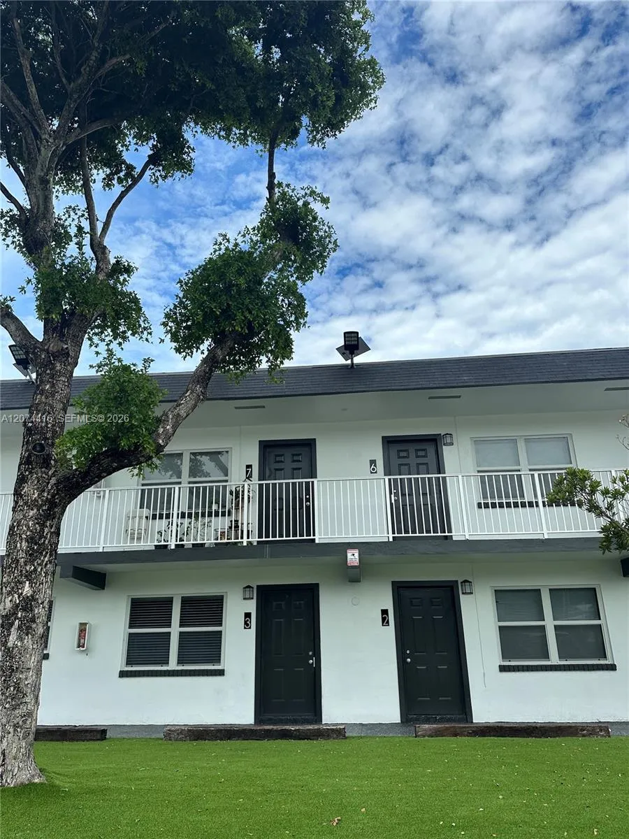3616 NE 11th Ave #3 Oakland Park, FL 33334