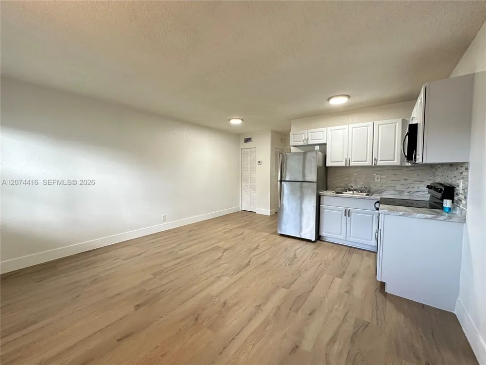 3616 NE 11th Ave #3 Oakland Park, FL 33334