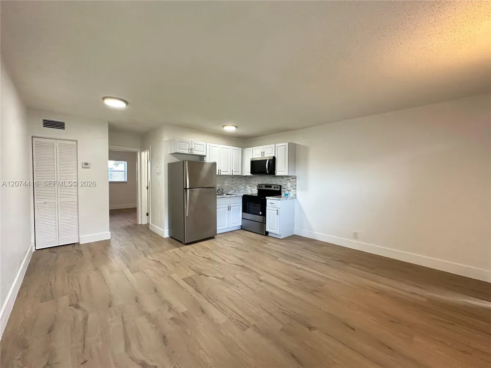 3616 NE 11th Ave #3 Oakland Park, FL 33334