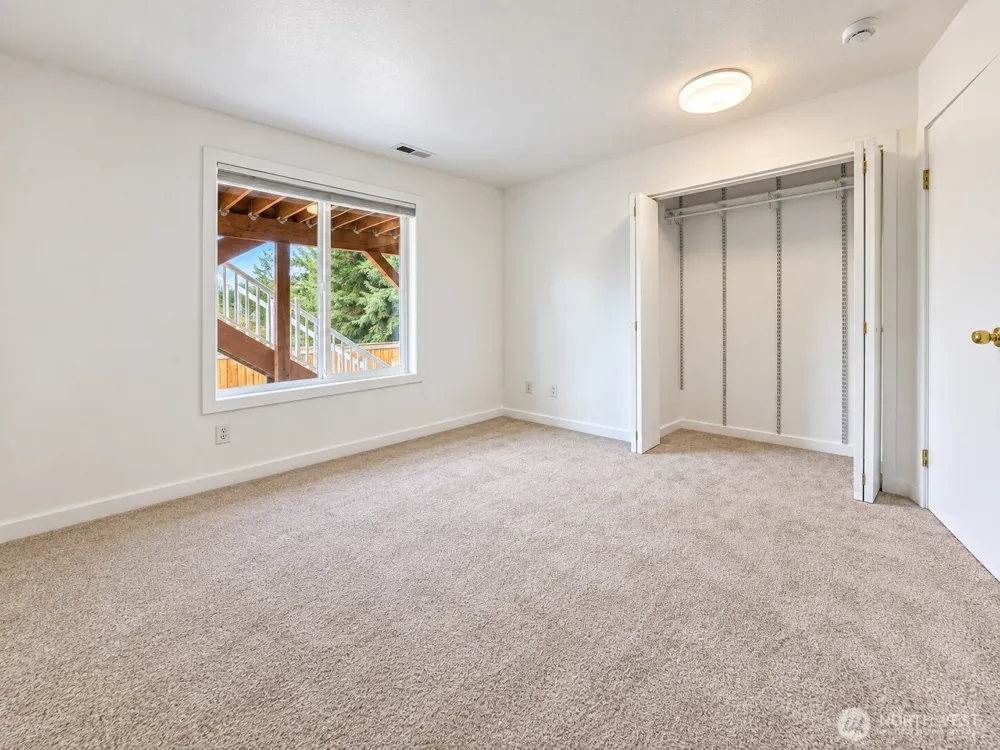 26025 157th Avenue SE Covington, WA 98042