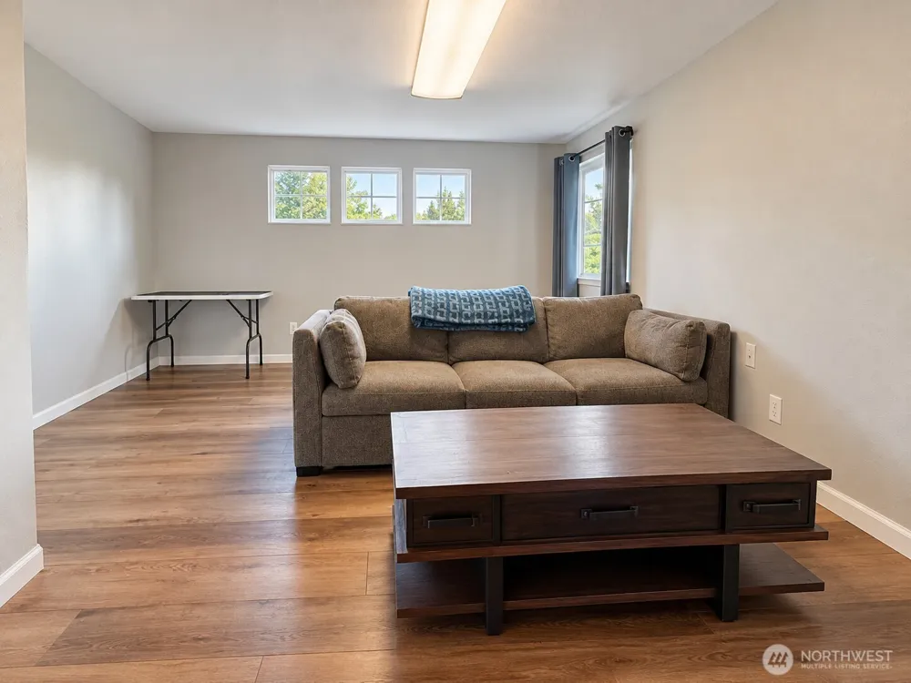26025 157th Avenue SE Covington, WA 98042