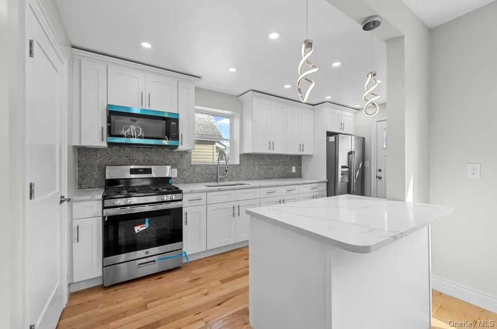 21432 112th Road Queens Village, NY 11429