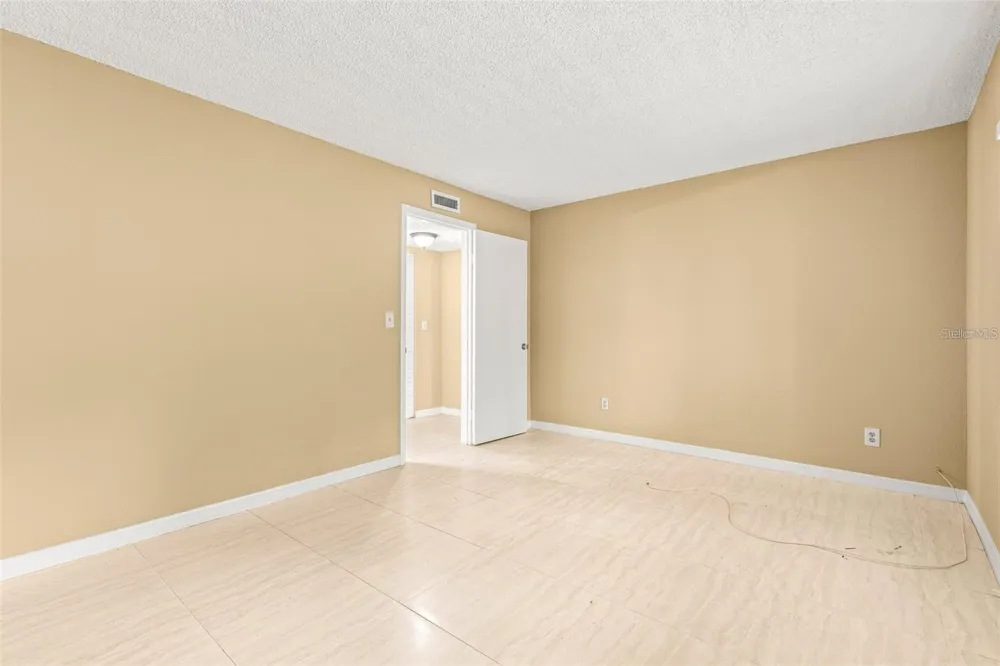 7510 PRESLEY PLACE #98-A Tampa, FL 33617