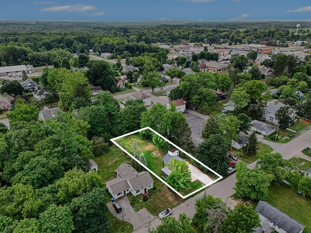 308 E Broadway Street Scottville City, MI 49454