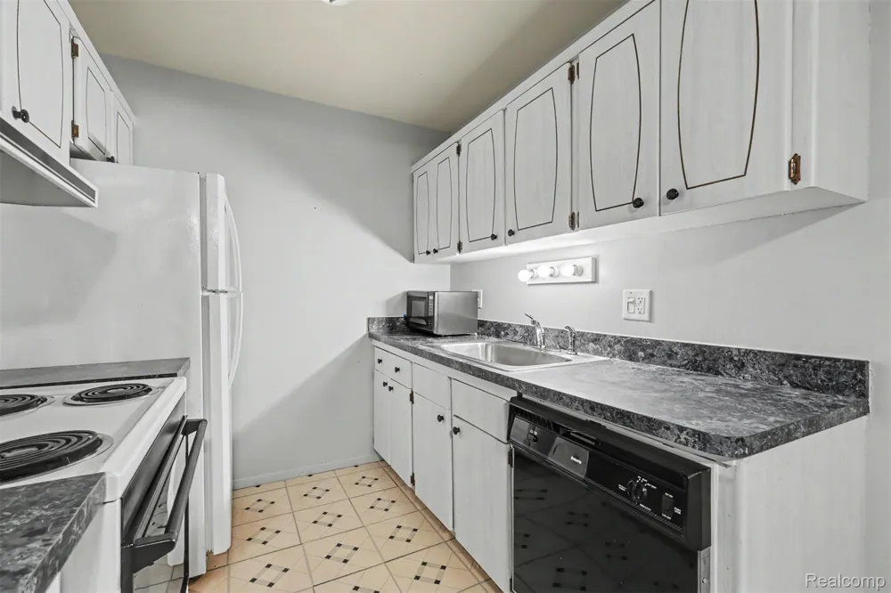 26730 Joy Road Redford Charter Township, MI 48239