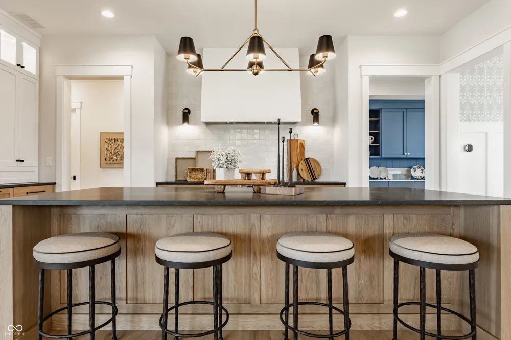5778 Marvie Drive Zionsville, IN 46077