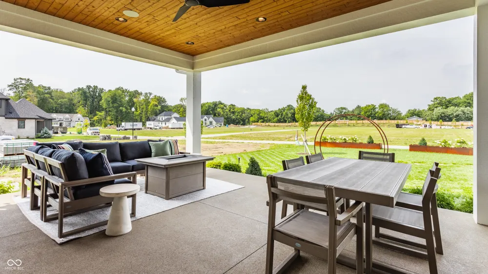 5778 Marvie Drive Zionsville, IN 46077