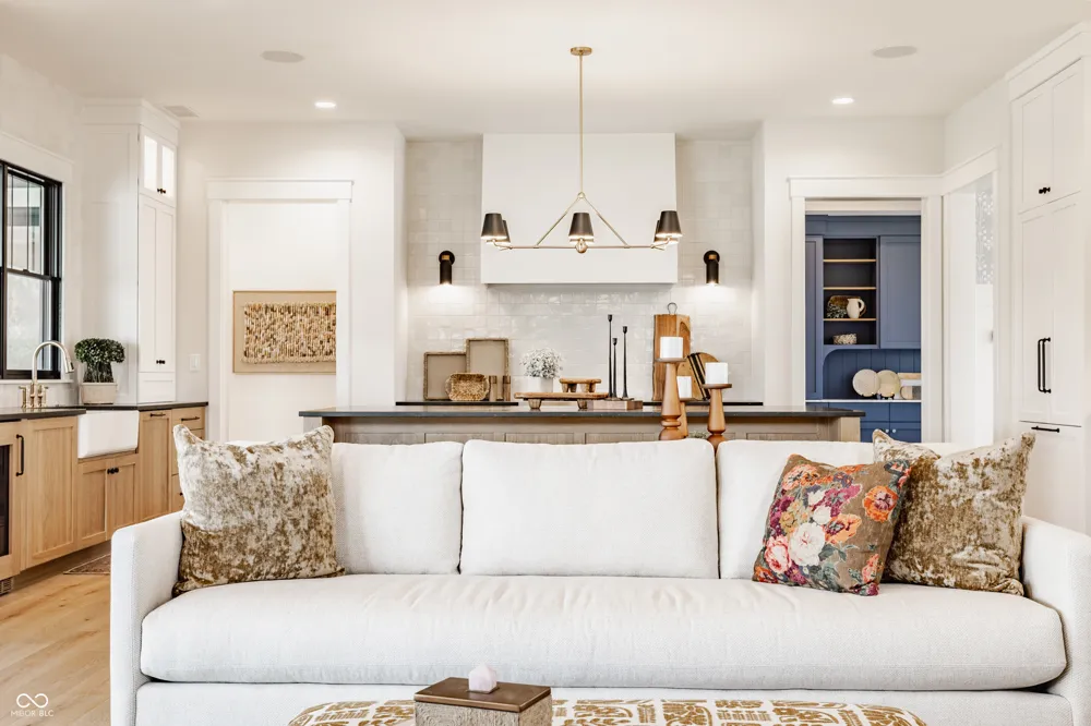 5778 Marvie Drive Zionsville, IN 46077