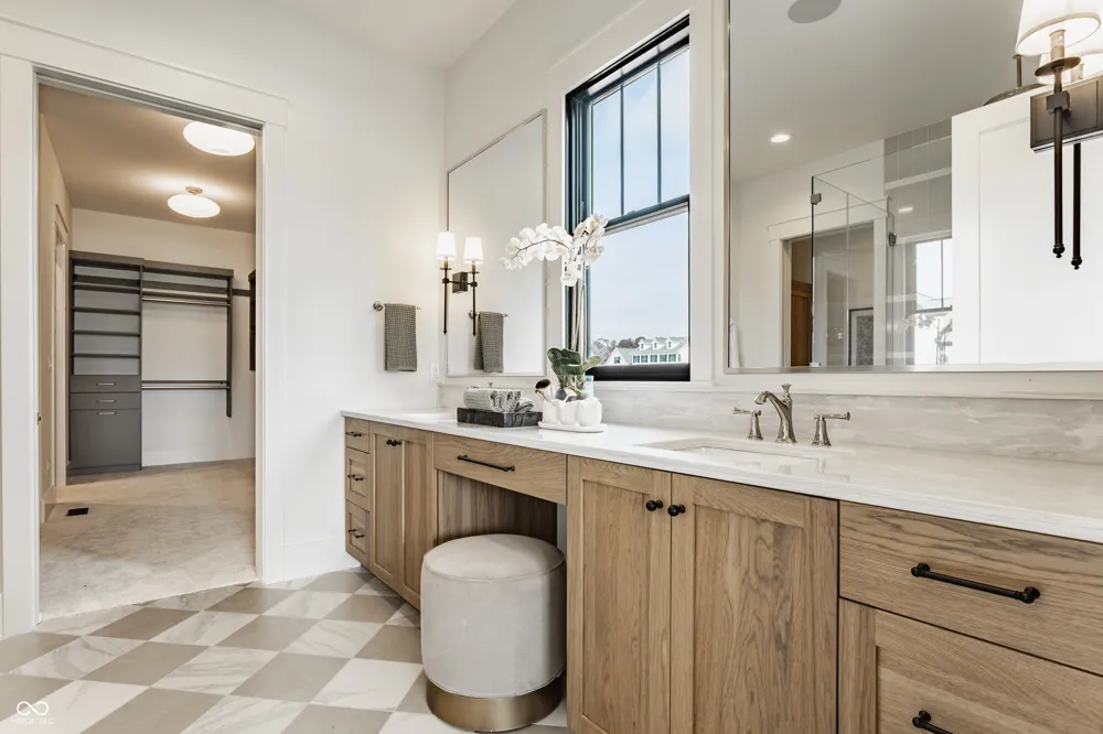 5778 Marvie Drive Zionsville, IN 46077