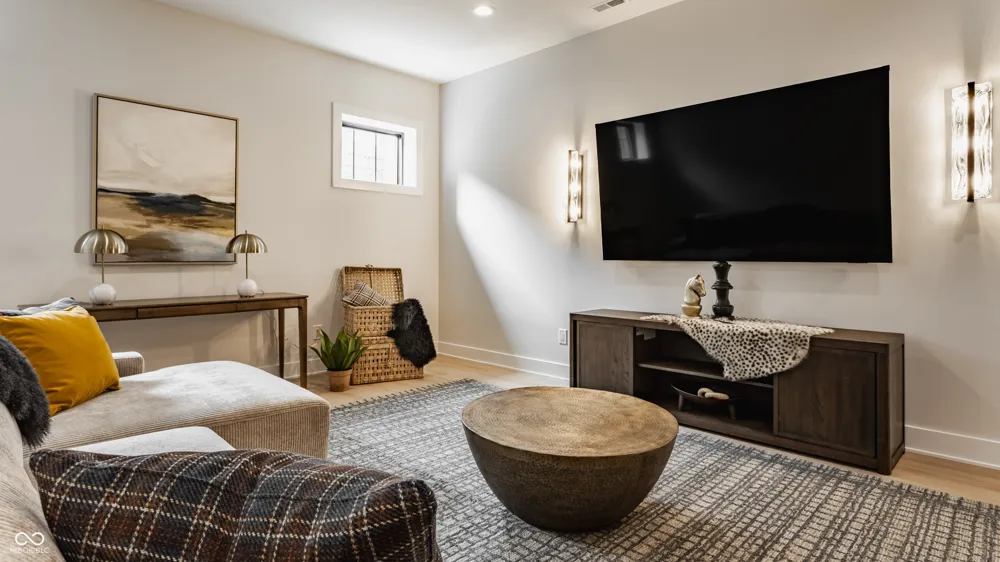 5778 Marvie Drive Zionsville, IN 46077