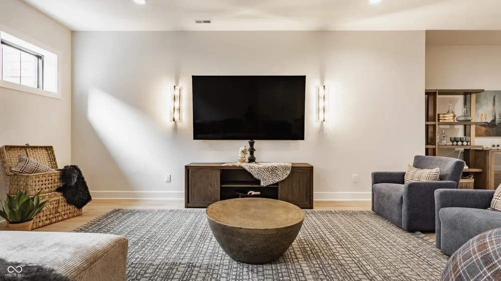 5778 Marvie Drive Zionsville, IN 46077
