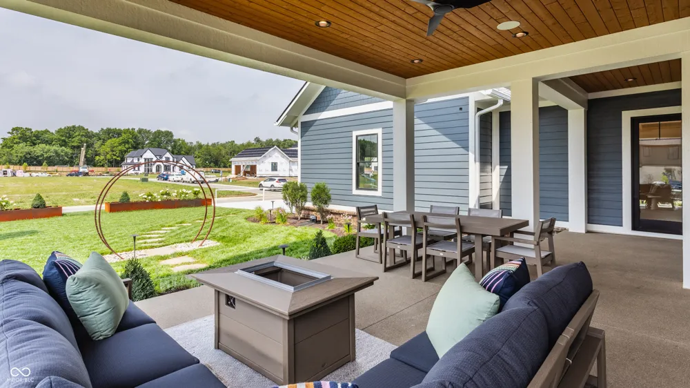 5778 Marvie Drive Zionsville, IN 46077