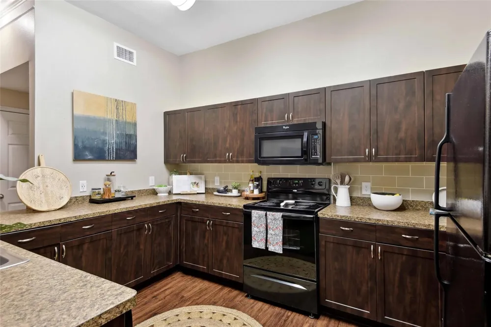 6607 Brodie Lane #727 Austin, TX 78745