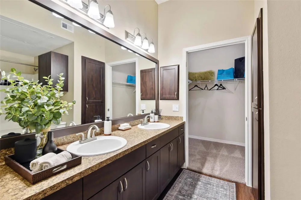 6607 Brodie Lane #727 Austin, TX 78745