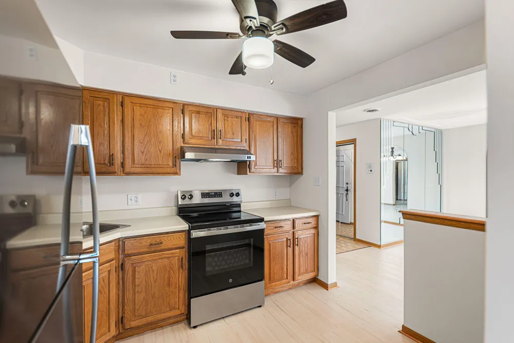 245 W Joliet Street #103 Schererville, IN 46375