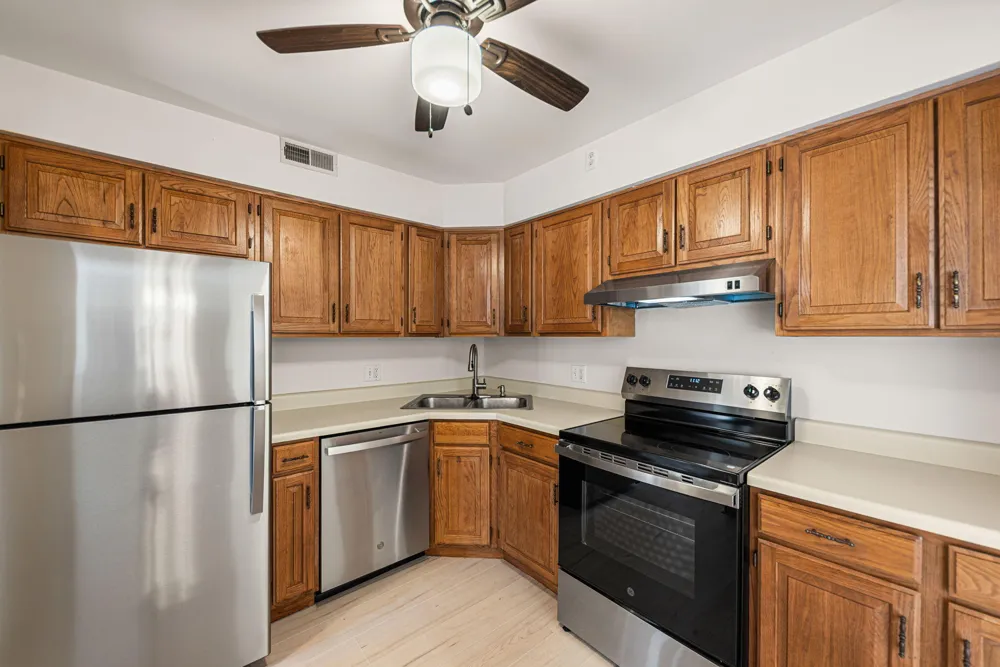 245 W Joliet Street #103 Schererville, IN 46375