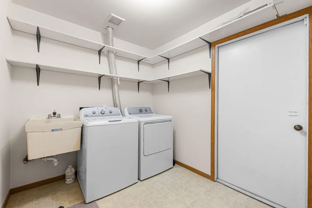 245 W Joliet Street #103 Schererville, IN 46375